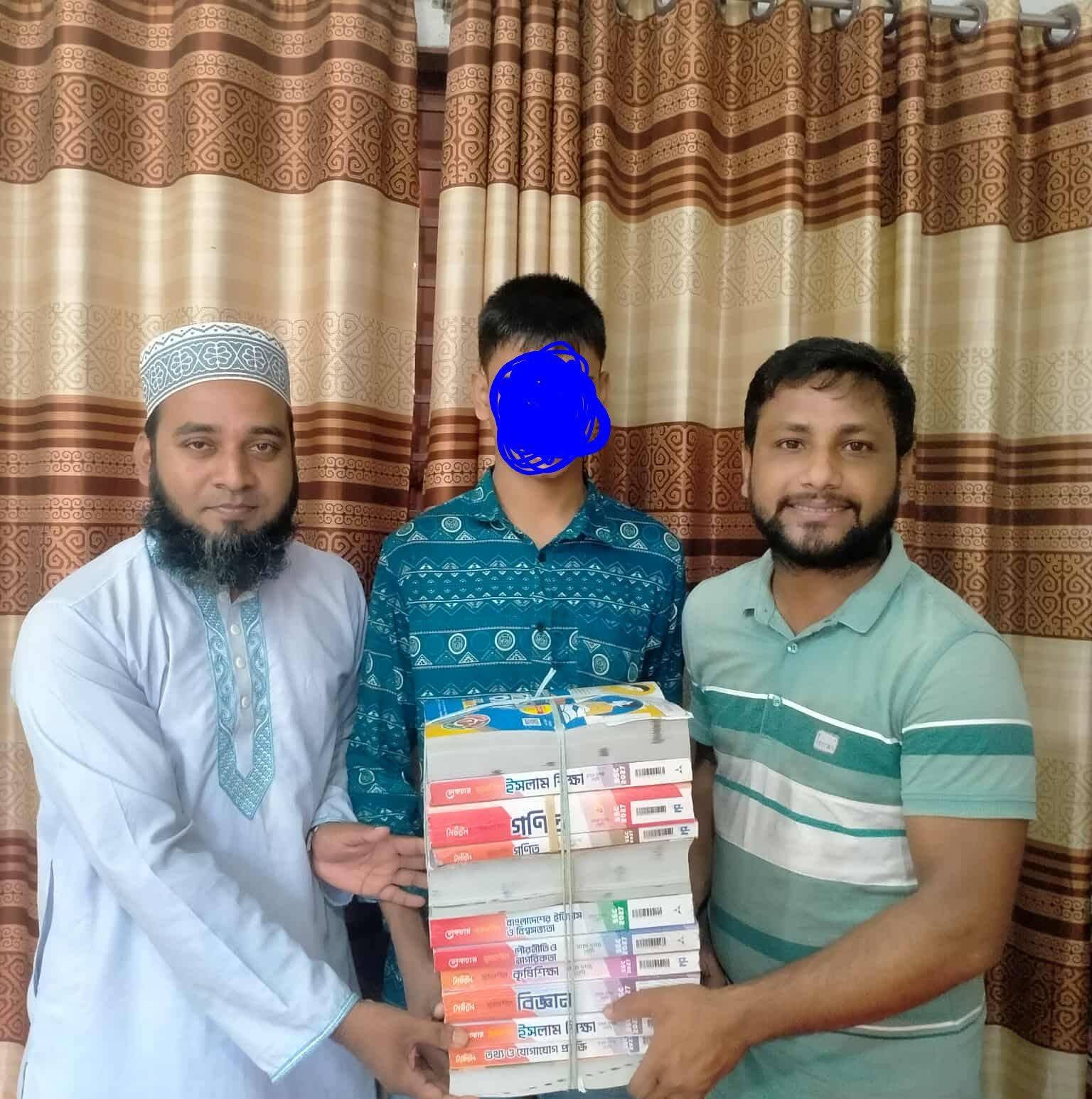 সুবিধাবঞ্চিত ও মেধাবী শিক্ষার্থীদের শিক্ষা সহায়তা